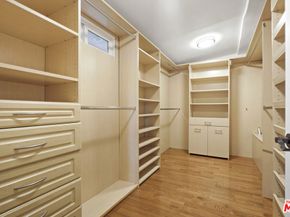 2452 N Altadena Drive, Altadena CA 91001