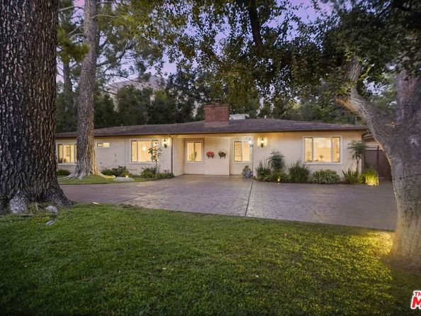 2452 N Altadena Drive, Altadena CA 91001