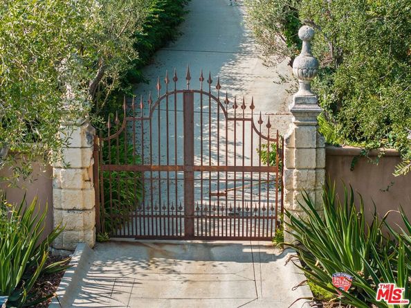 1255 Delresto Drive, Beverly Hills CA 90210