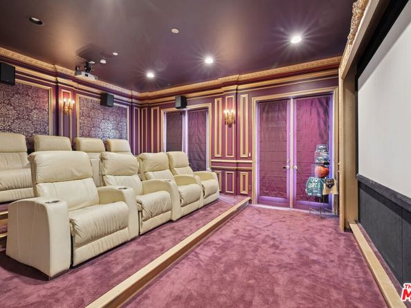 19016 Devonport Lane, Tarzana CA 91356