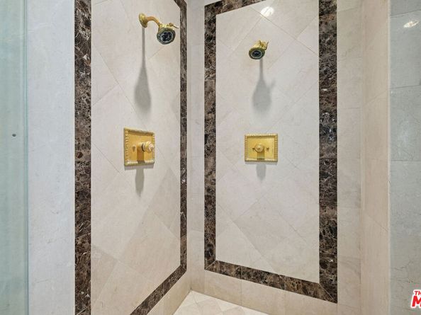 19016 Devonport Lane, Tarzana CA 91356