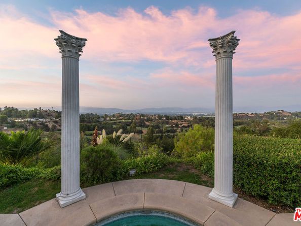 19016 Devonport Lane, Tarzana CA 91356