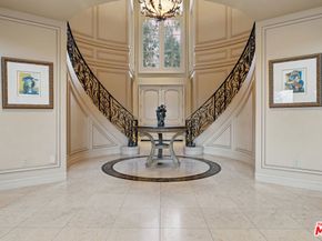 19016 Devonport Lane, Tarzana CA 91356