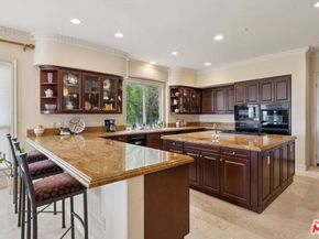 19016 Devonport Lane, Tarzana CA 91356