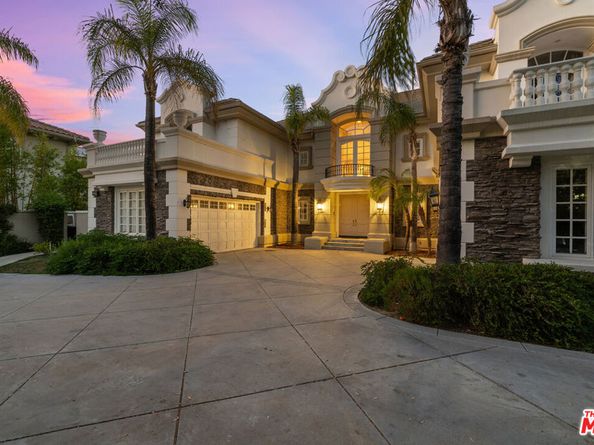 19016 Devonport Lane, Tarzana CA 91356