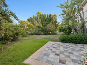 19016 Devonport Lane, Tarzana CA 91356