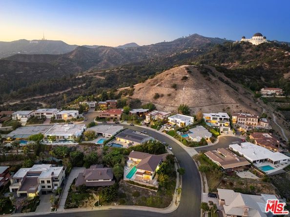 2267 Winona Boulevard, Los Angeles CA 90027