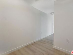 10918 Camarillo Street, North Hollywood CA 91603