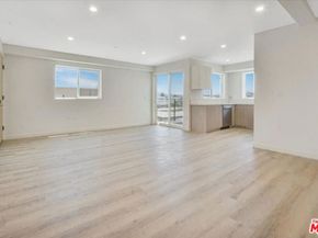 10918 Camarillo Street, North Hollywood CA 91603