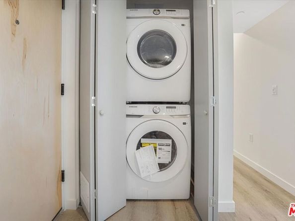 10918 Camarillo Street, North Hollywood CA 91603