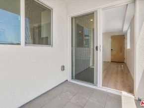 10918 Camarillo Street, North Hollywood CA 91603