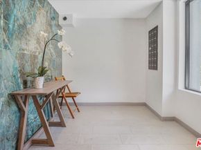 10918 Camarillo Street, North Hollywood CA 91603