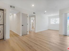 10918 Camarillo Street, North Hollywood CA 91603