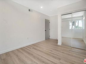 10918 Camarillo Street, North Hollywood CA 91603