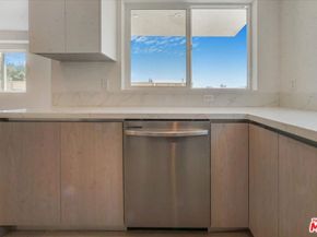 10918 Camarillo Street, North Hollywood CA 91603