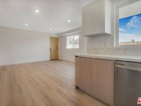 10918 Camarillo Street, North Hollywood CA 91603