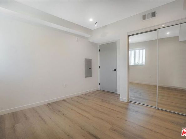 10918 Camarillo Street, North Hollywood CA 91603