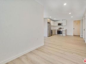 10918 Camarillo Street, North Hollywood CA 91603