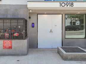 10918 Camarillo Street, North Hollywood CA 91603