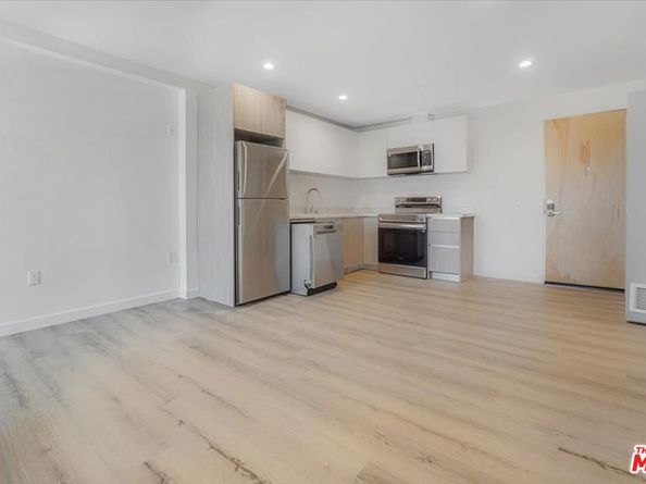 10918 Camarillo Street, North Hollywood CA 91603