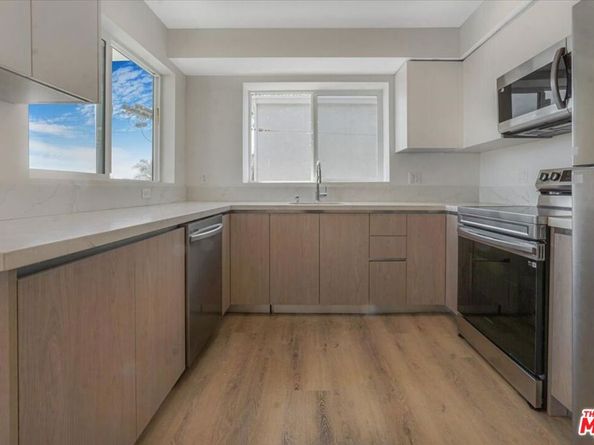 10918 Camarillo Street, North Hollywood CA 91603