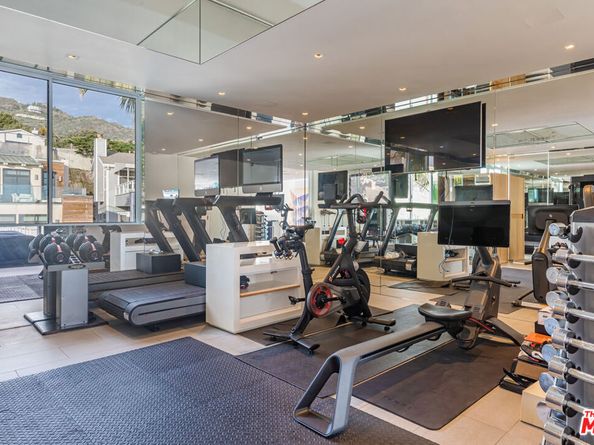 31636 Sea Level Drive, Malibu CA 90265