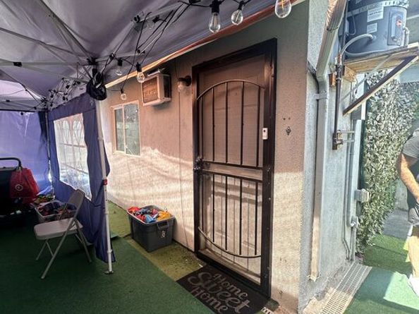 4518 Abbey Place, Los Angeles CA 90019
