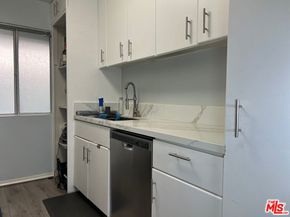 20134 Leadwell Street 133, Winnetka CA 91306