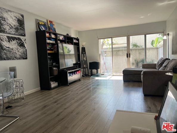 20134 Leadwell Street 133, Winnetka CA 91306