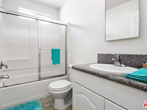 721 W 30th Street, Los Angeles CA 90007