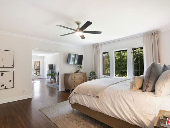 2001 Holly Hill Terrace, Los Angeles CA 90068