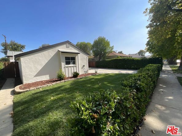 6906 Balcom Avenue, Reseda CA 91335