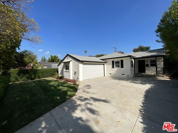 6906 Balcom Avenue, Reseda CA 91335