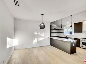 4122 S Bronson Avenue, Los Angeles CA 90008