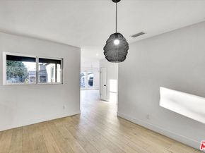 4122 S Bronson Avenue, Los Angeles CA 90008