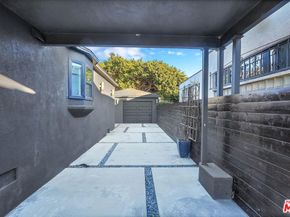 4122 S Bronson Avenue, Los Angeles CA 90008