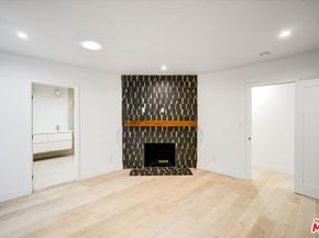 4122 S Bronson Avenue, Los Angeles CA 90008