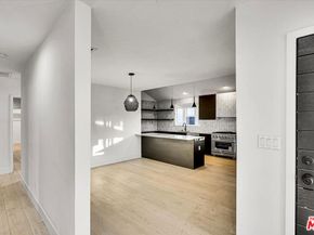 4122 S Bronson Avenue, Los Angeles CA 90008