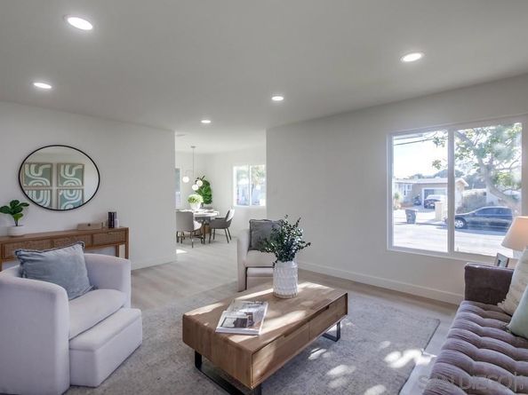 2439 Calle Quebrada, San Diego CA 92139
