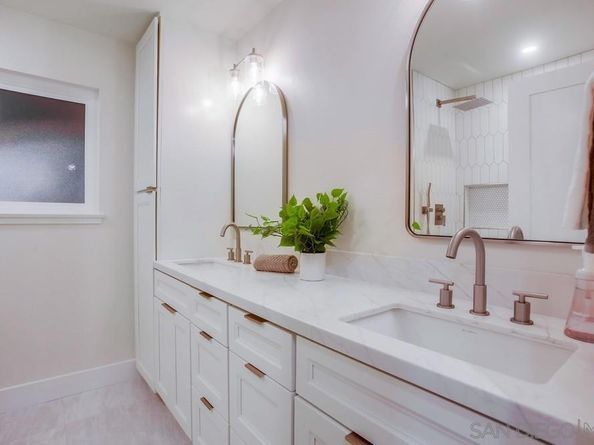 1924 Skyline Dr, Escondido CA 92027