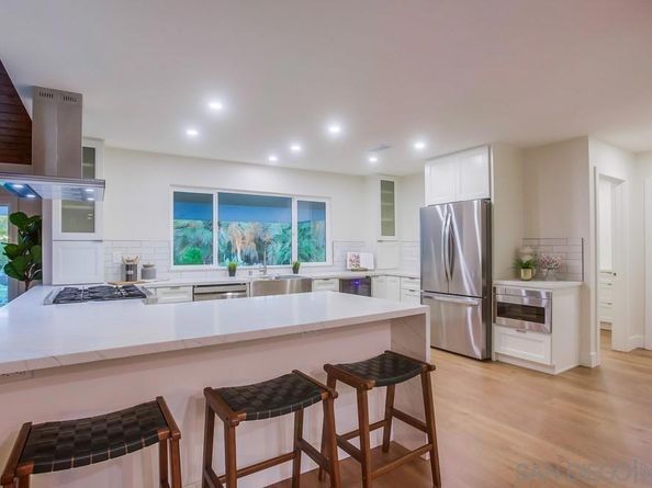 1924 Skyline Dr, Escondido CA 92027