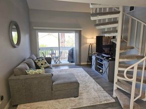 1564 Tanglewood LN 5, Escondido CA 92029