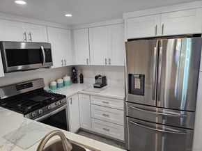 1564 Tanglewood LN 5, Escondido CA 92029