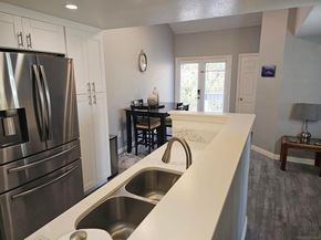1564 Tanglewood LN 5, Escondido CA 92029