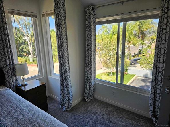 1564 Tanglewood LN 5, Escondido CA 92029
