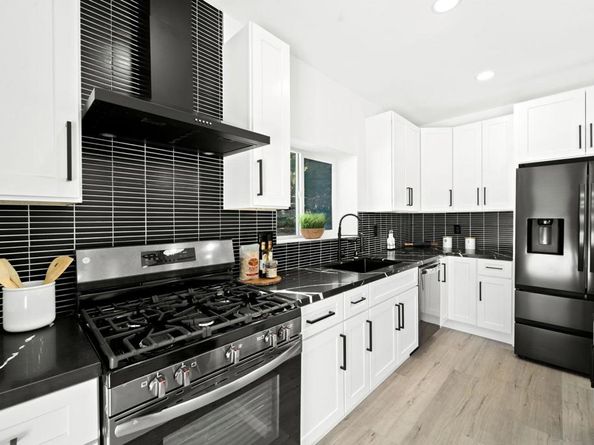 9130 Edgewood Dr, La Mesa CA 91941