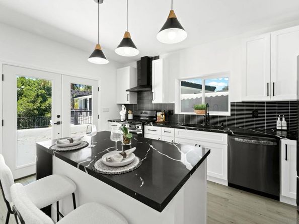 9130 Edgewood Dr, La Mesa CA 91941