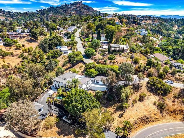 9130 Edgewood Dr, La Mesa CA 91941