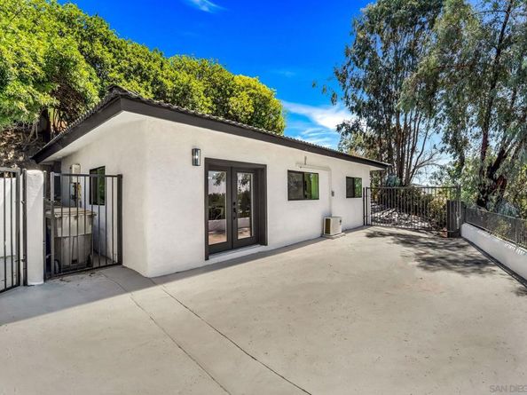 9130 Edgewood Dr, La Mesa CA 91941
