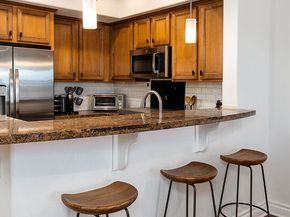 5753 White Oak Avenue 7, Encino CA 91316